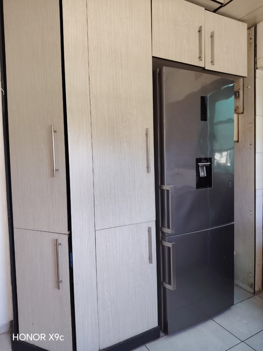 3 Bedroom Property for Sale in Clairewood Western Cape